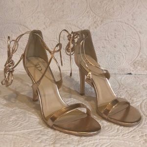 True Decadence rose gold‎ strappy heels, NWT, size 8